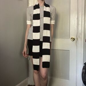 Black & White Scarf One Size Glitter